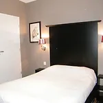 ホテル ヴィクトリア ペラーシェ コンフルエンス 2*