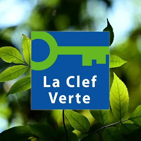 Victoria Perrache Confluence 2*