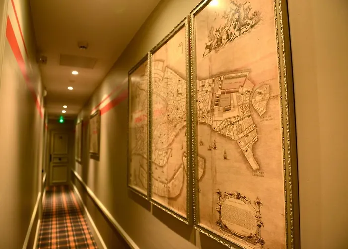 酒店 维多利亚里昂佩拉什酒店