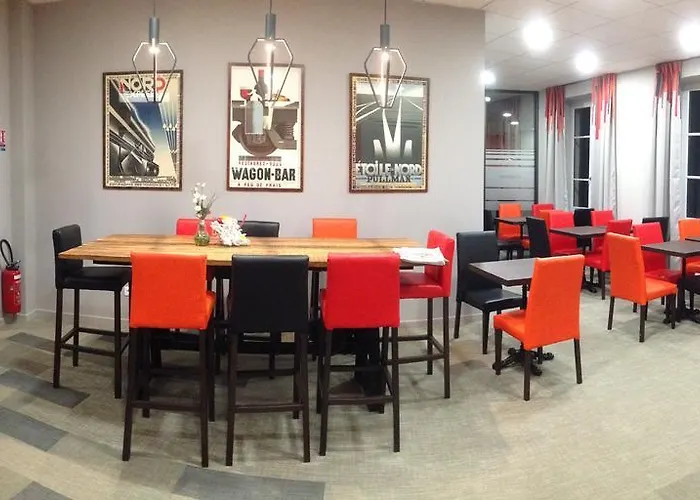 维多利亚里昂佩拉什酒店 酒店