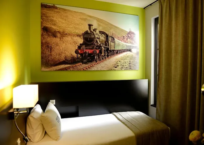 Victoria Perrache Confluence 2*